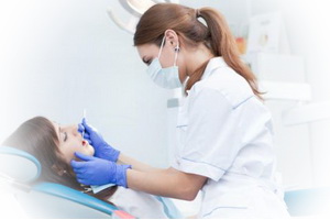 лечение зубов спб